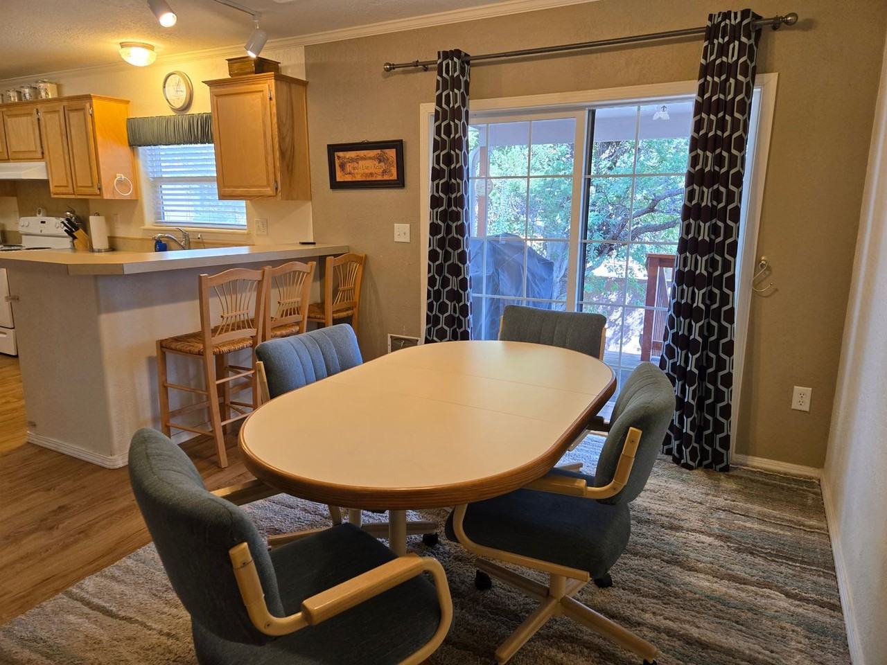 106 Aspen Cir - Photo 7 of 34
