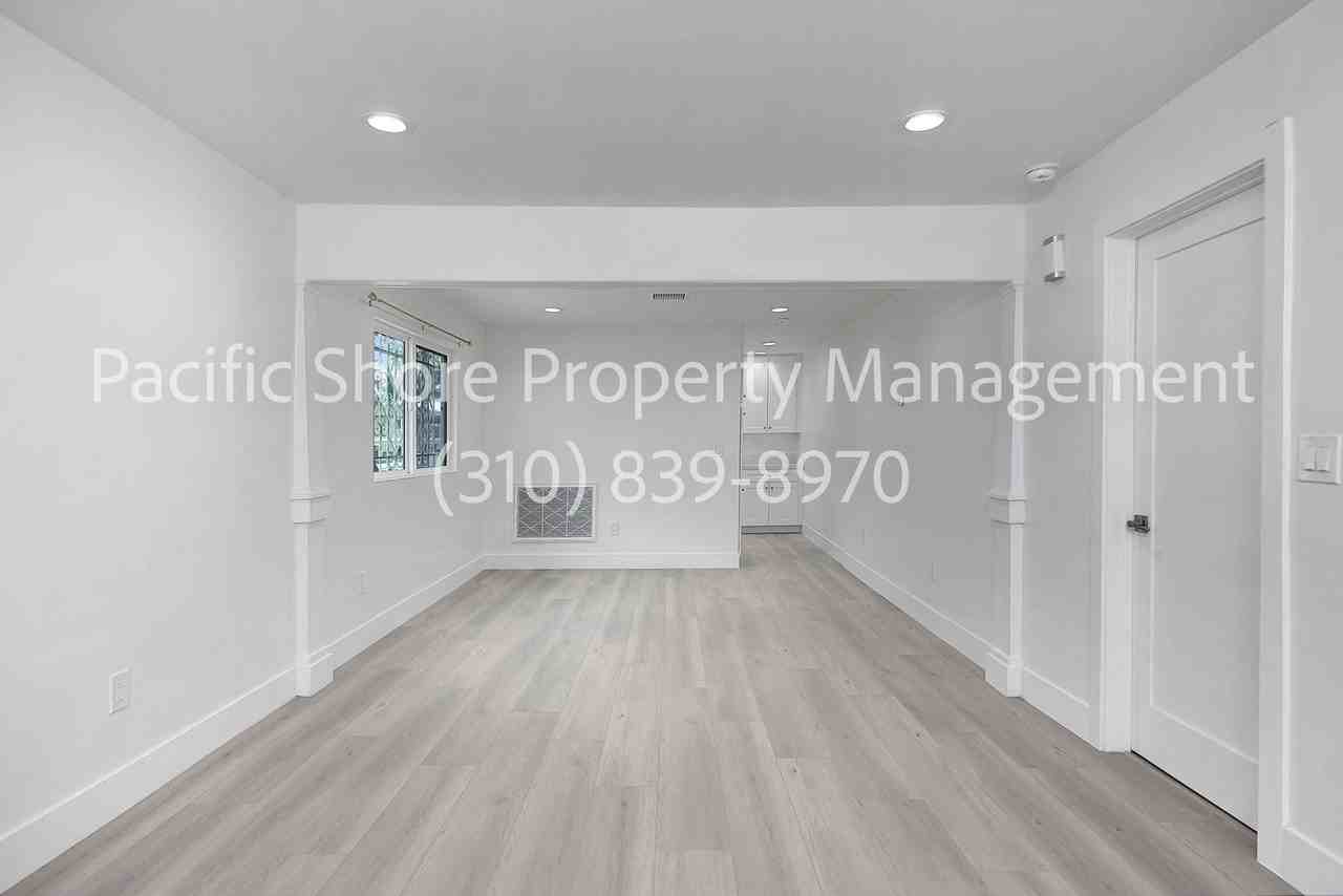 696 San Juan Ave - Photo 3 of 22