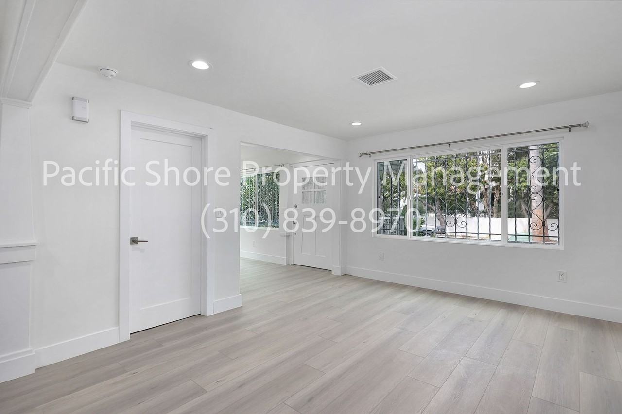 696 San Juan Ave - Photo 6 of 22