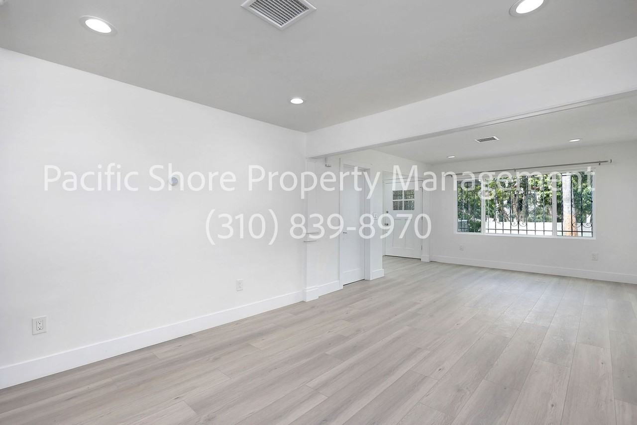 696 San Juan Ave - Photo 7 of 22