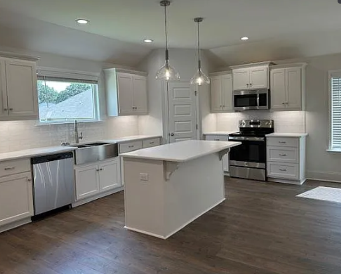 3912 Duke Ct - Photo 6 of 17