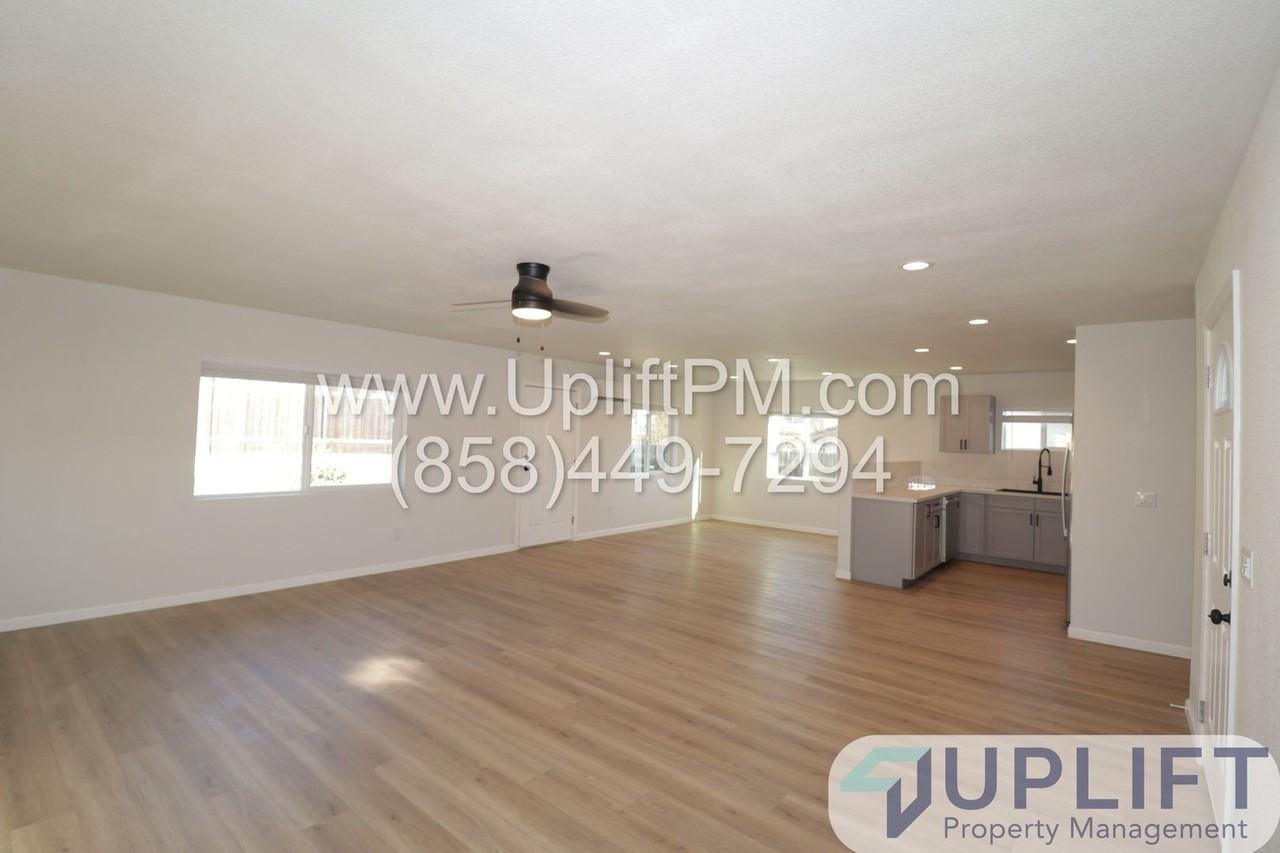 16707 Arena Dr - Photo 3 of 13