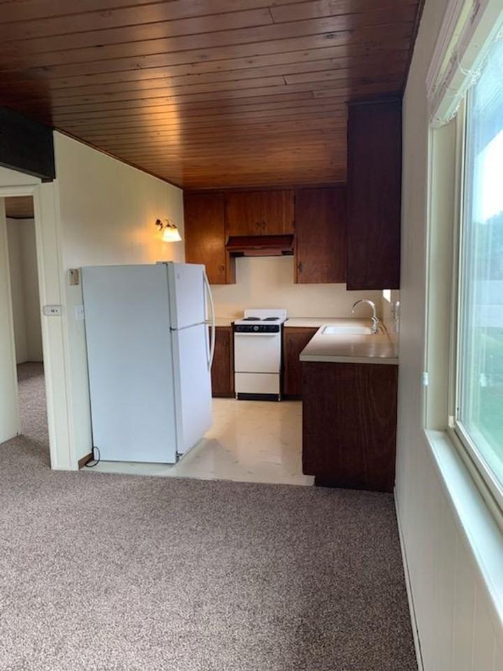 1622 A St - Photo 2 of 9