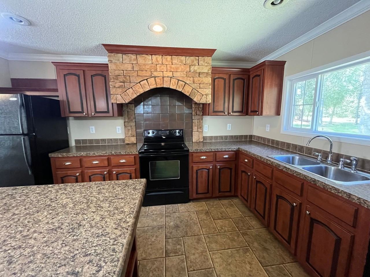 15695 77th Dr - Photo 2 of 22