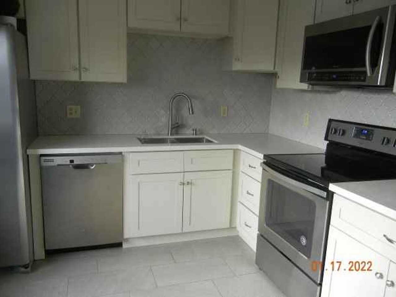 1438 Hover St - Photo 5 of 10
