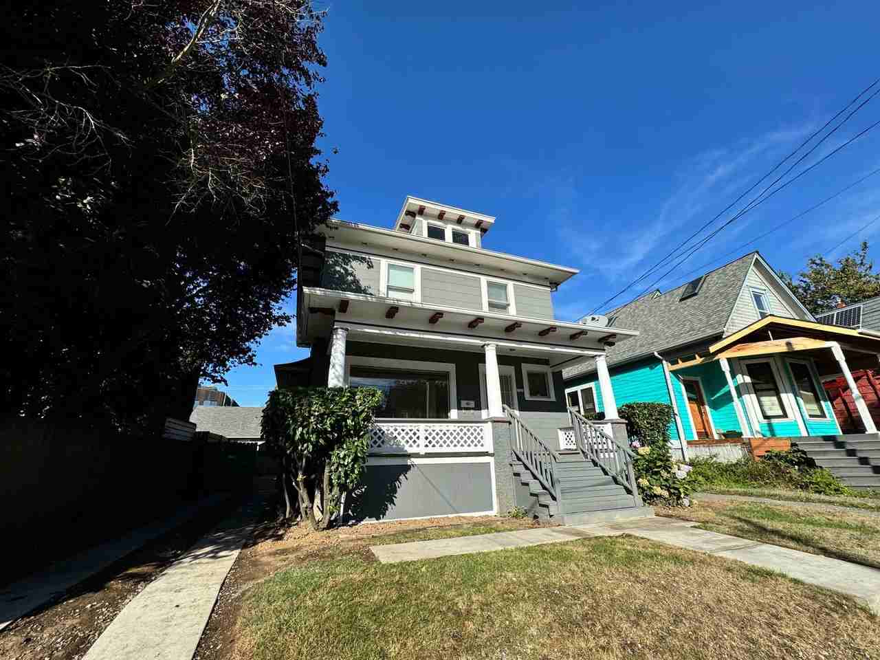 3721 Ne Cleveland Ave - Photo 3 of 36