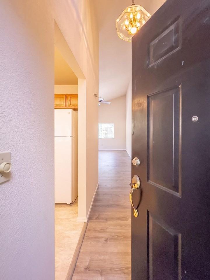 742 Deerfield - Photo 3 of 27