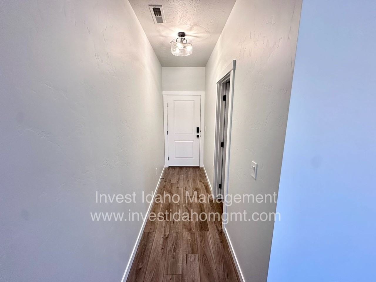 6832 W Corona St - Photo 6 of 50
