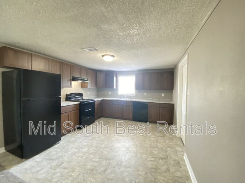 1521 Valmar Street - Photo 3 of 12