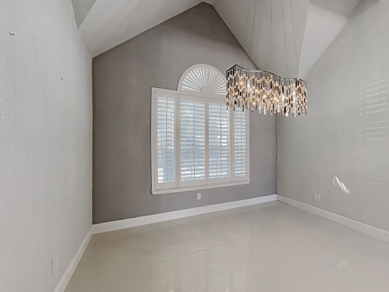 14620 Stratford Ct - Photo 7 of 19