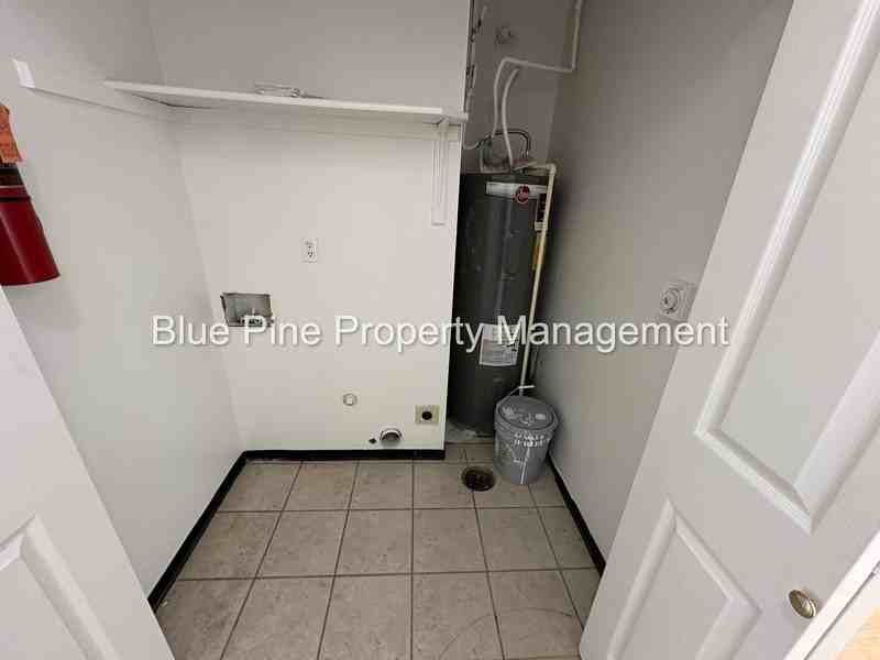 2102 Stace St #4 - Photo 7 of 12