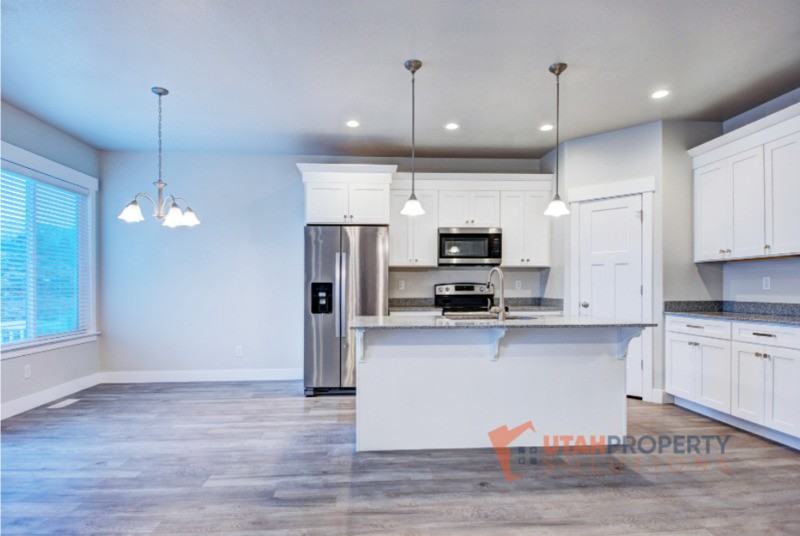 14847 S Garrison Ln - Photo 6 of 26