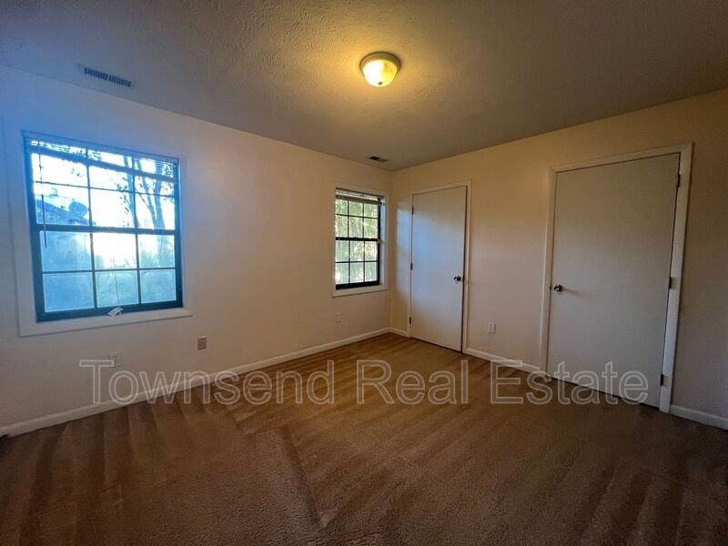 6951 Timberwood Dr - Photo 5 of 9