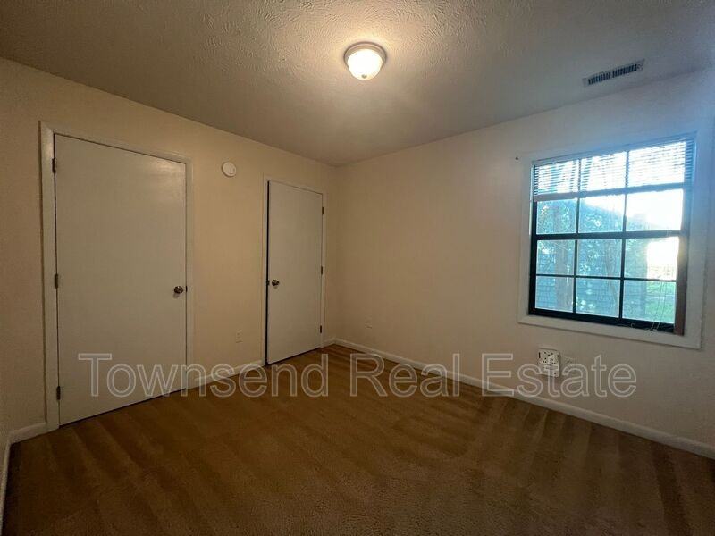 6951 Timberwood Dr - Photo 7 of 9