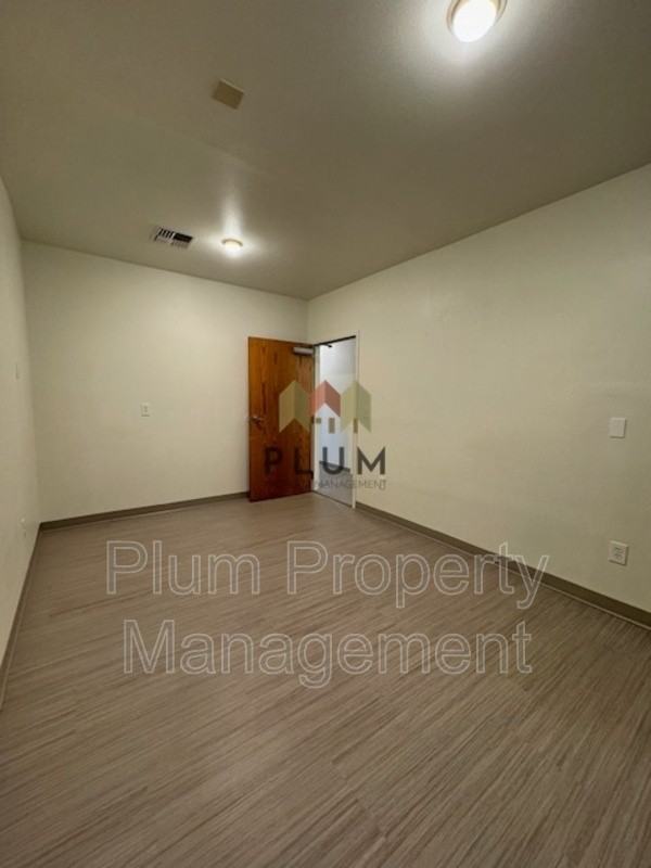 1805 Bancroft St #2 - Photo 3 of 9