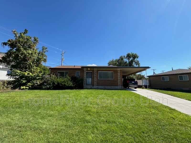 628 Gramercy Ave - Photo 2 of 32