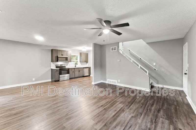 528 Ne 44th Ter - Photo 3 of 29