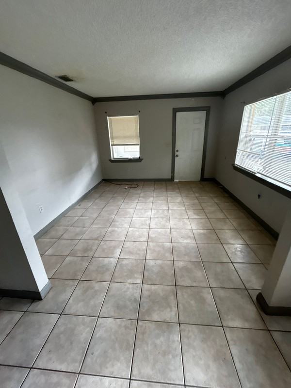 2055 Eaton Street - Photo 4 of 9