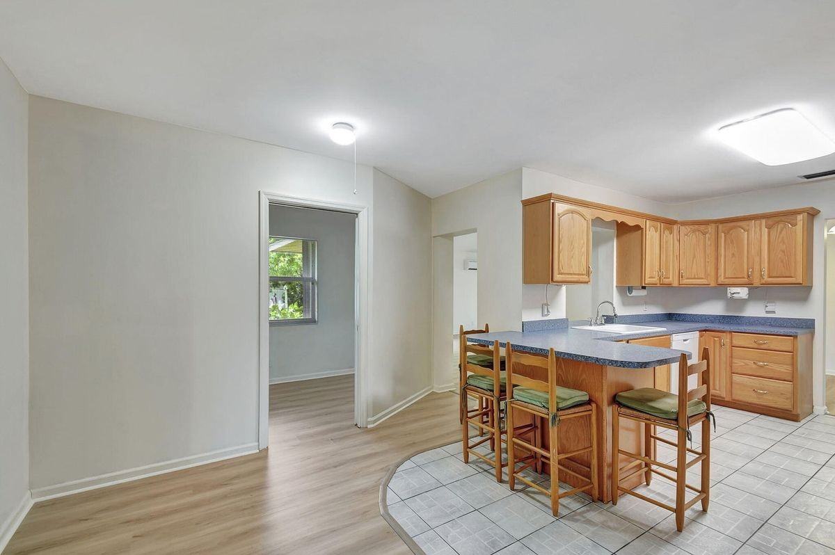 3227 Pebble Beach Dr - Photo 3 of 8