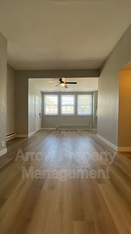 1645 E St #1 - Photo 3 of 10