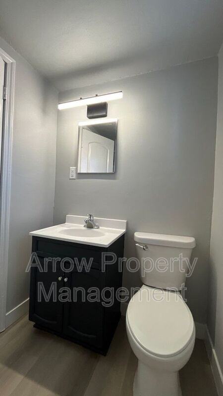 1645 E St #1 - Photo 6 of 10