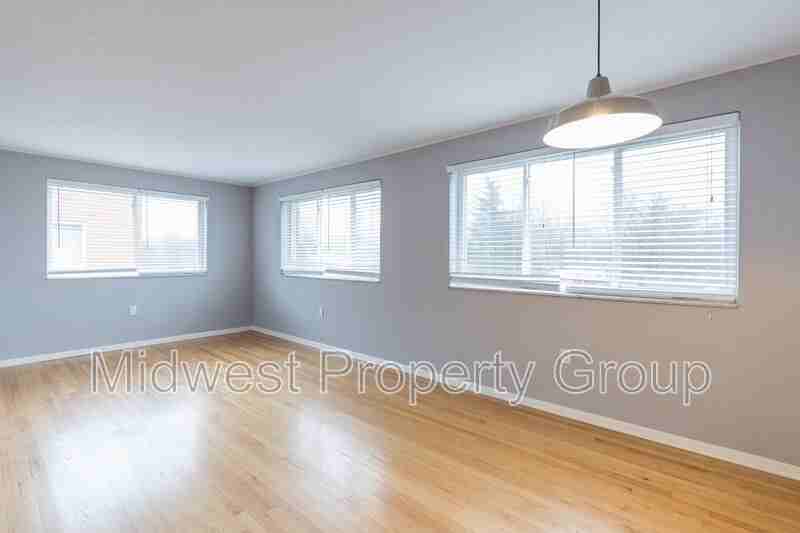 2507 S Big Bend Blvd #8