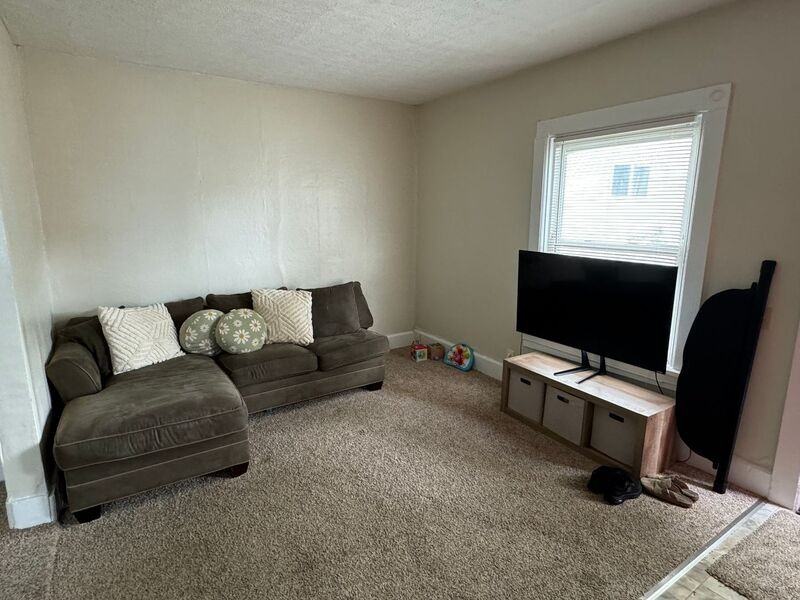 106 Cottage St - Photo 2 of 8