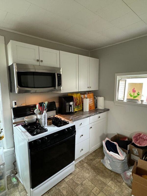 106 Cottage St - Photo 4 of 8