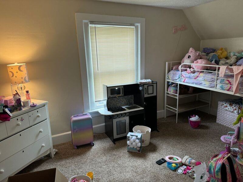 106 Cottage St - Photo 6 of 8