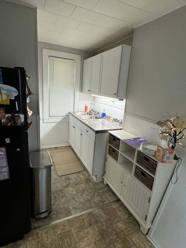 106 Cottage St - Photo 7 of 8
