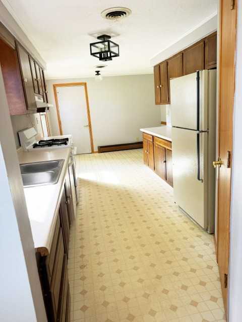 902 12th Ave #NA - Photo 2 of 9