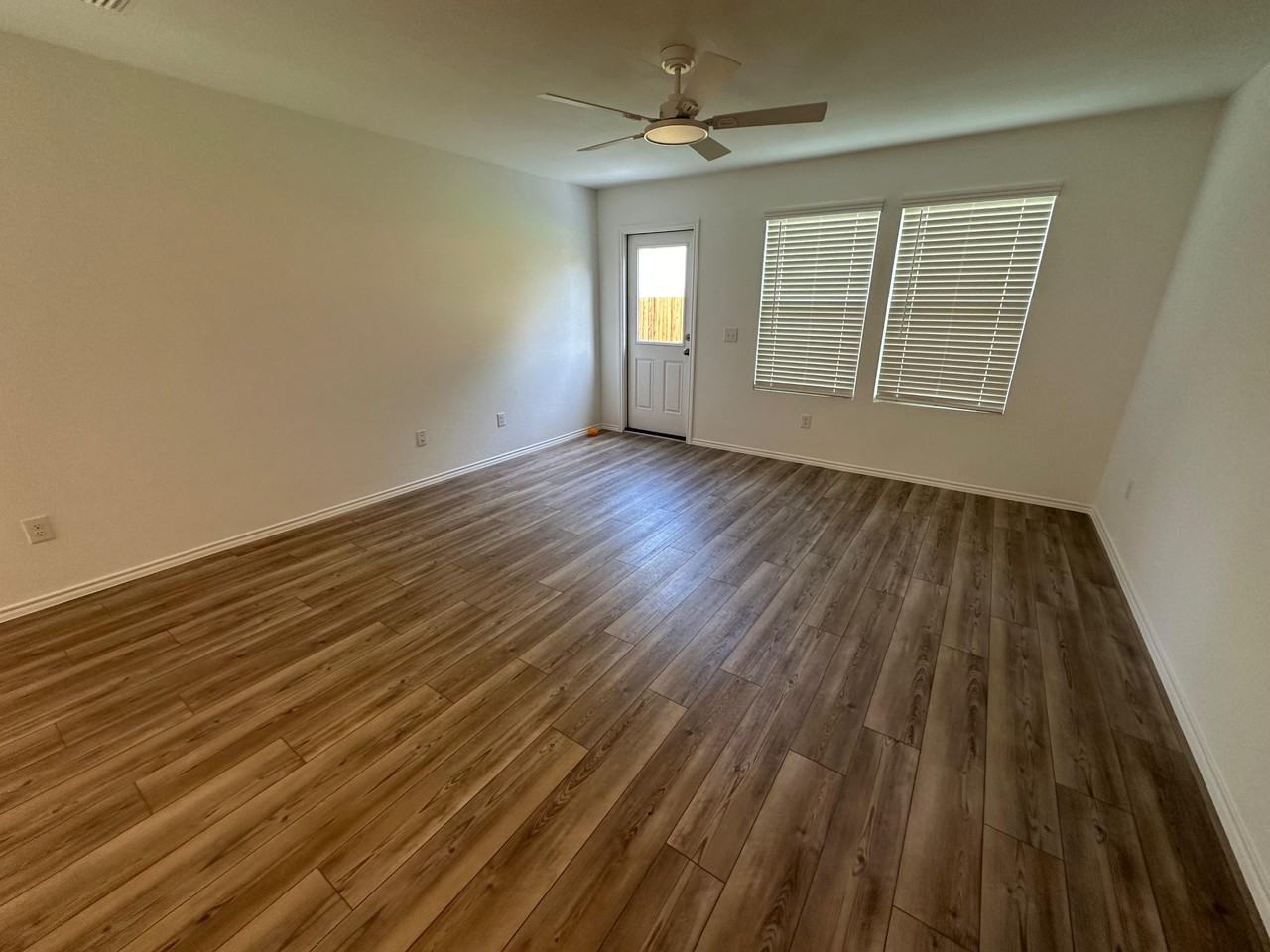 821 Poppy Cove Ln #NA - Photo 3 of 18
