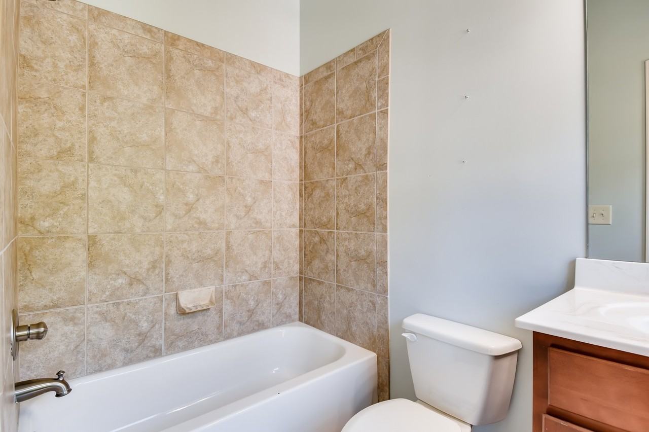 1941 Ridgemont Ln #1941 - Photo 4 of 29