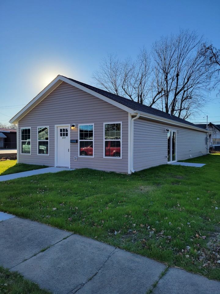 618 N Tom St #NA - Photo 2 of 16