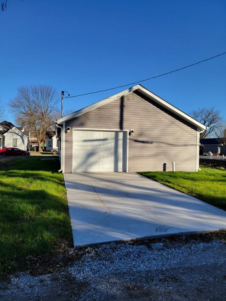 618 N Tom St #NA - Photo 3 of 16