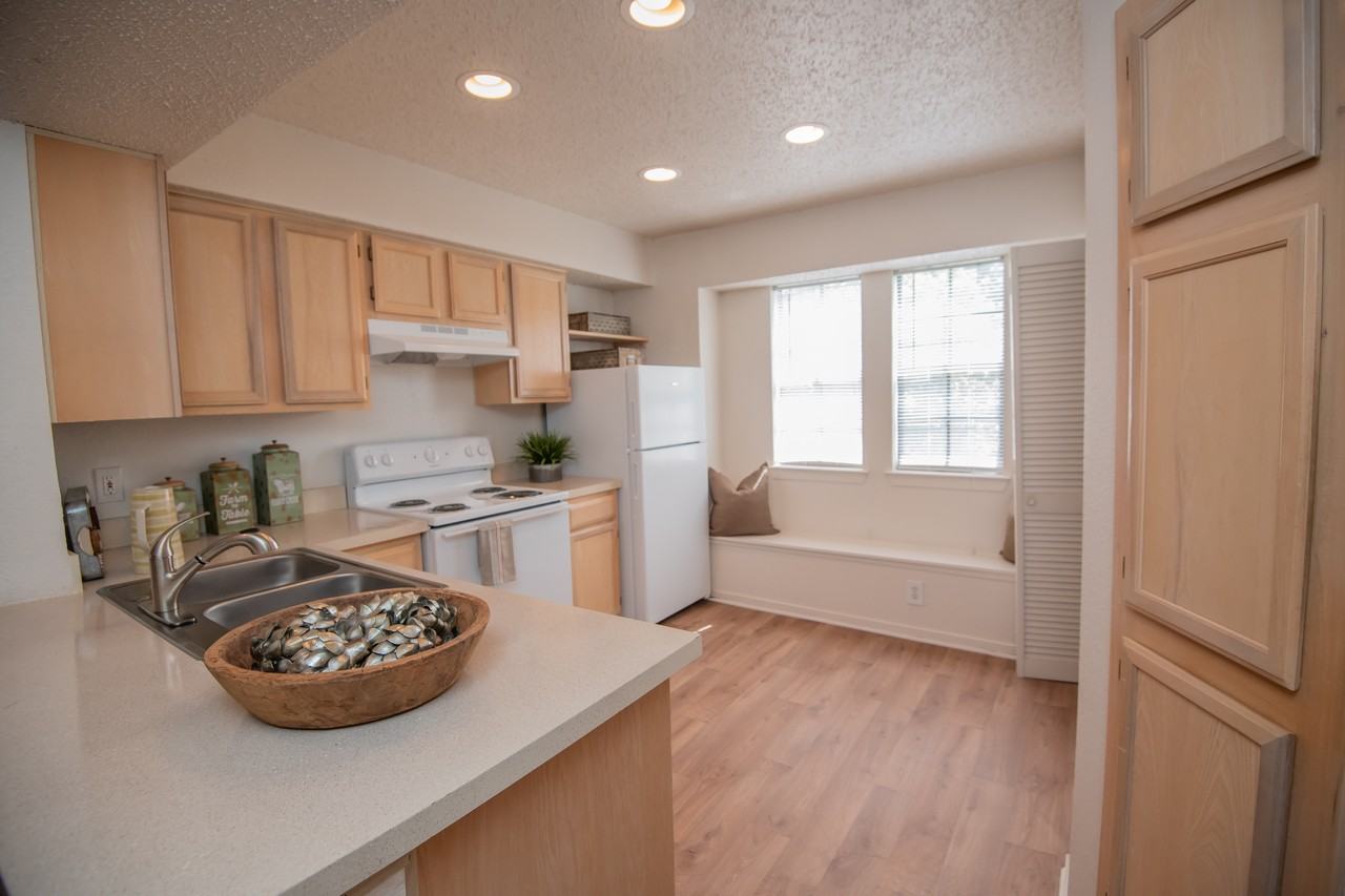 Trace Apts. - Photo 7 of 26