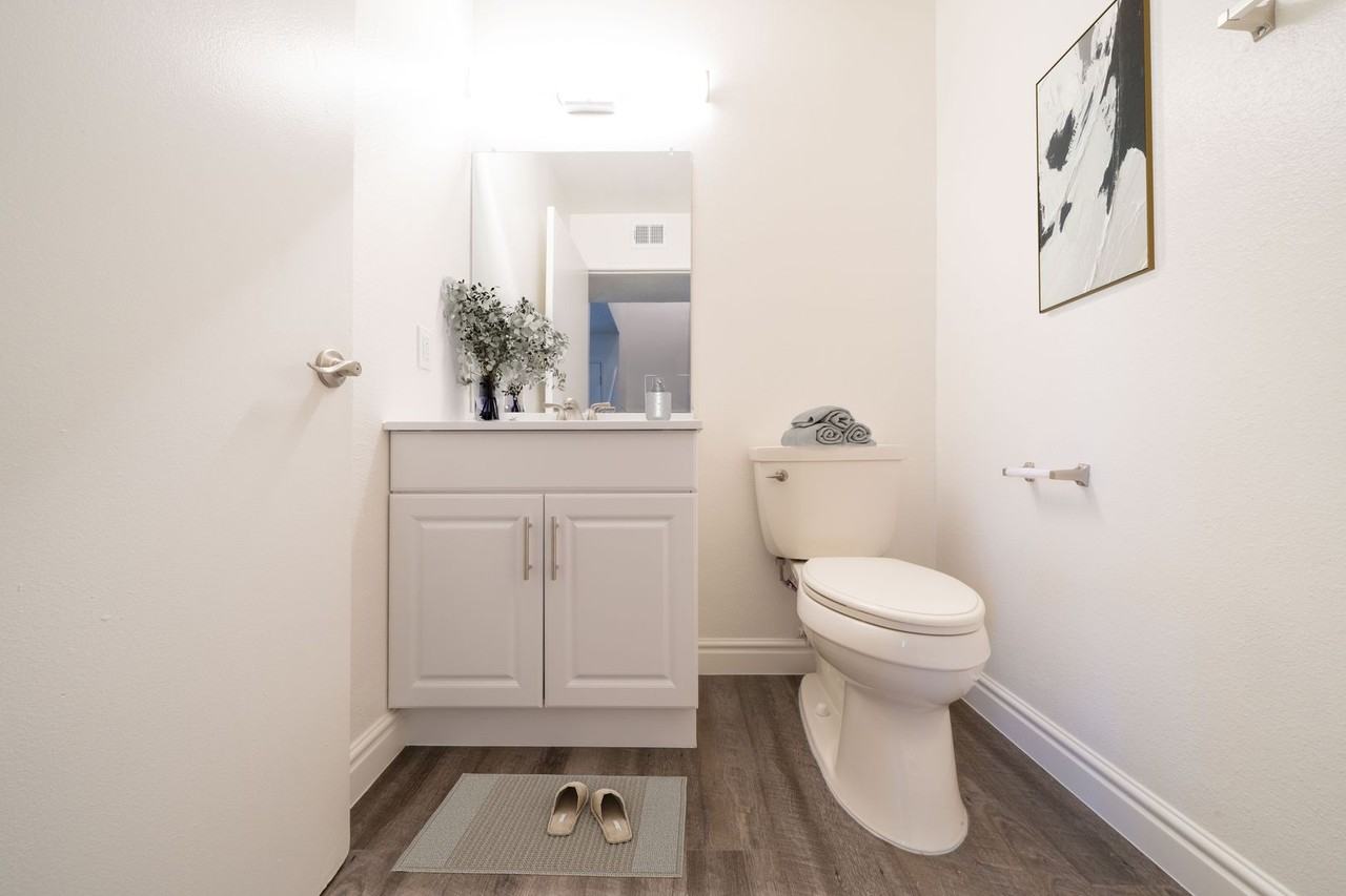 Your Vibrant New Home - Photo 5 of 12