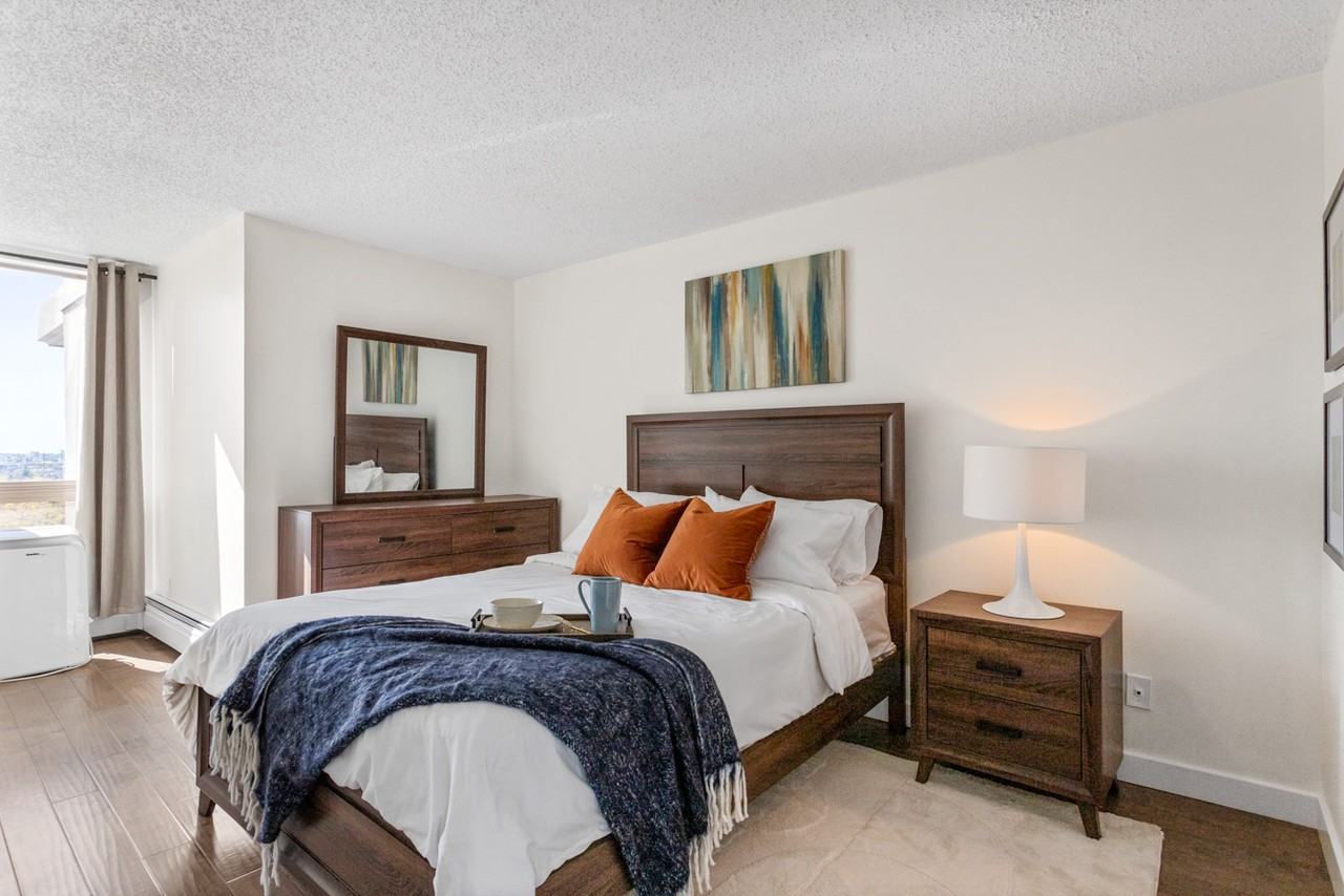 10149 704, 10149 Saskatchewan Drive Northwest #704 - Photo 2 of 39