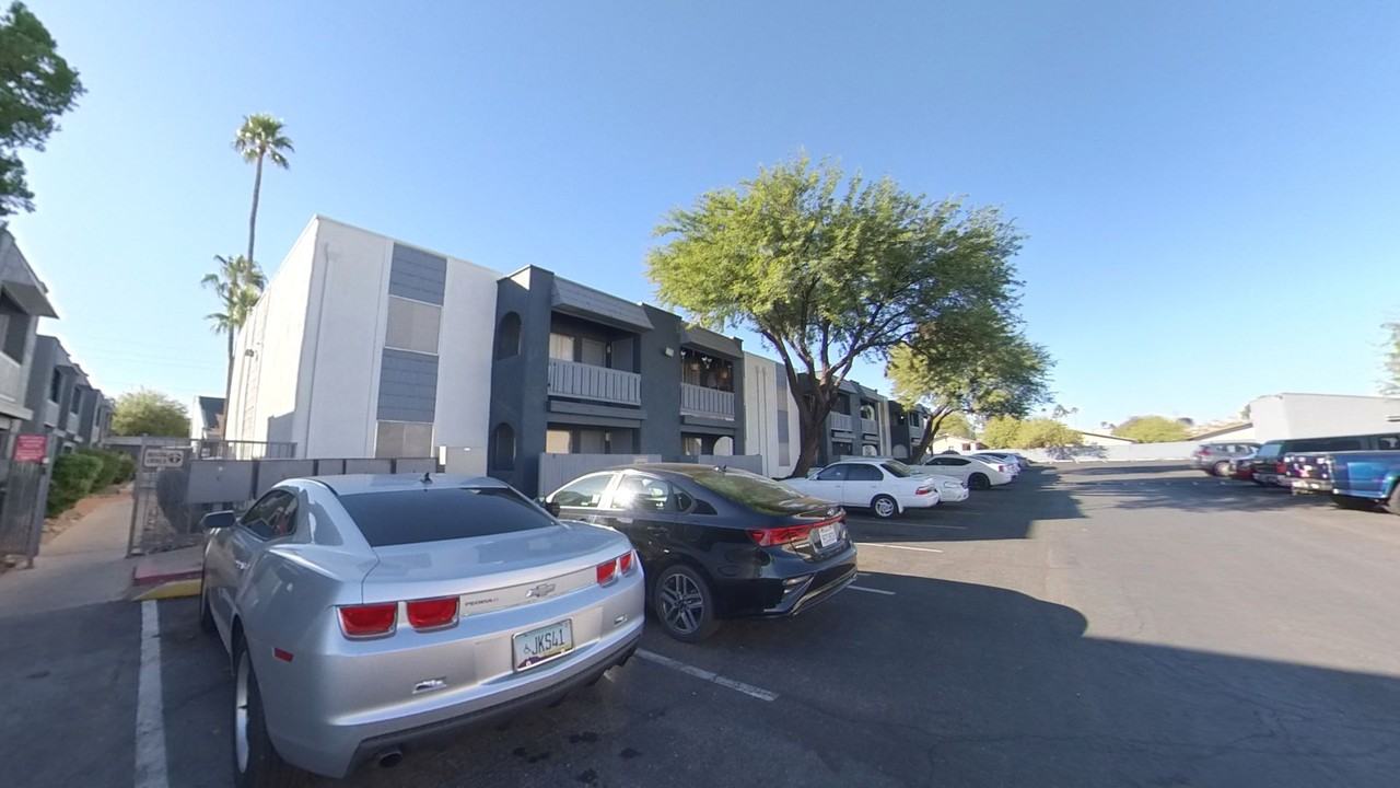 Santuario Apartments - Photo 5 of 37