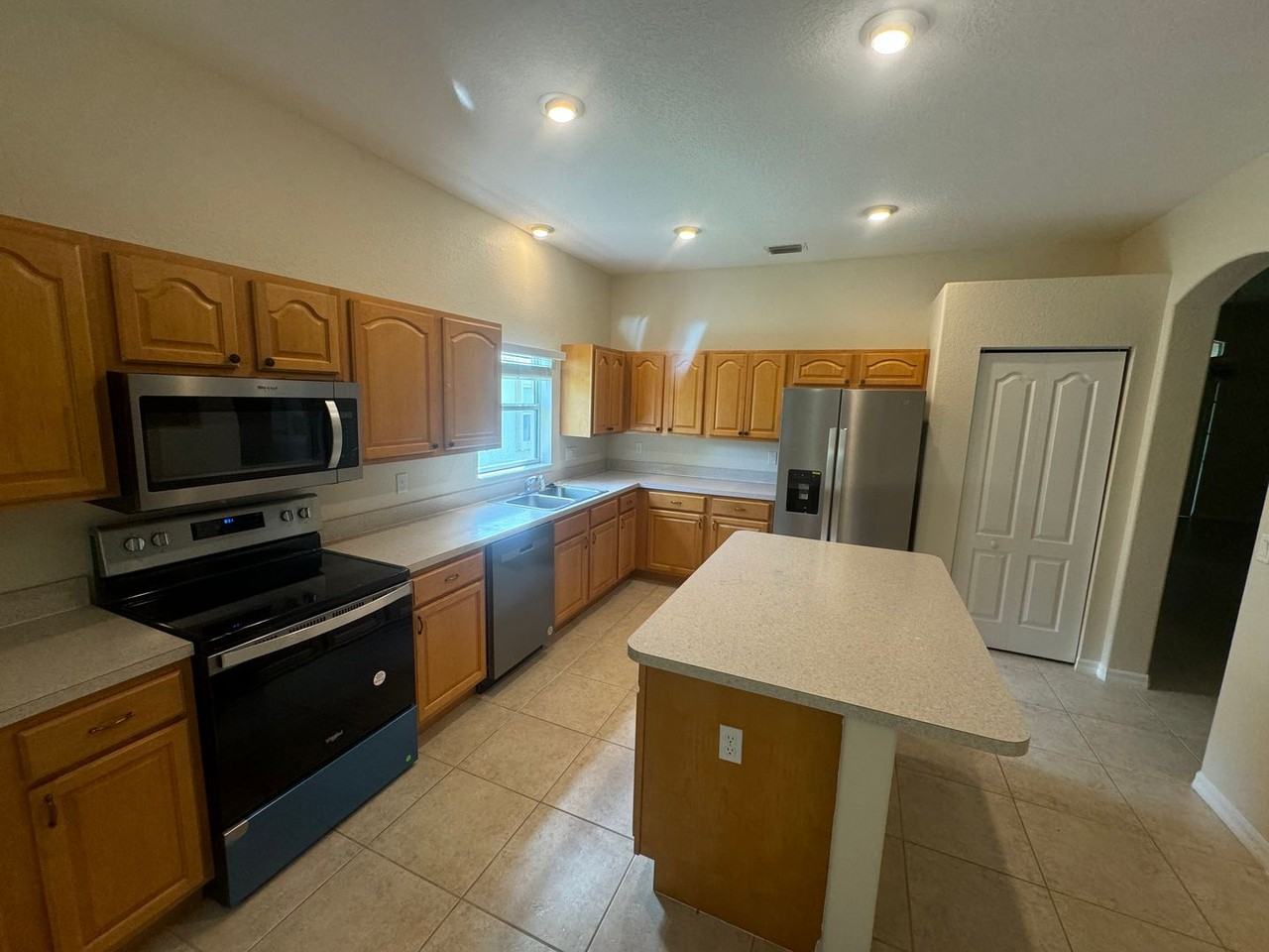 679 Brockton Way - Photo 2 of 20