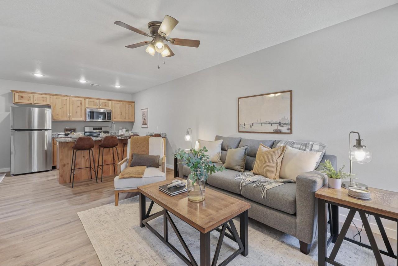 2912 White Rock Rd - Photo 3 of 17