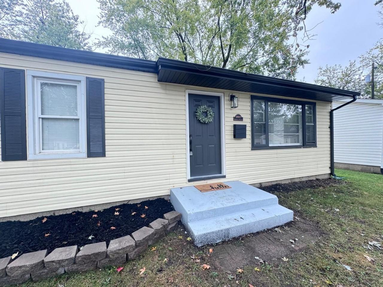 2917 Godfrey St, - Photo 2 of 9