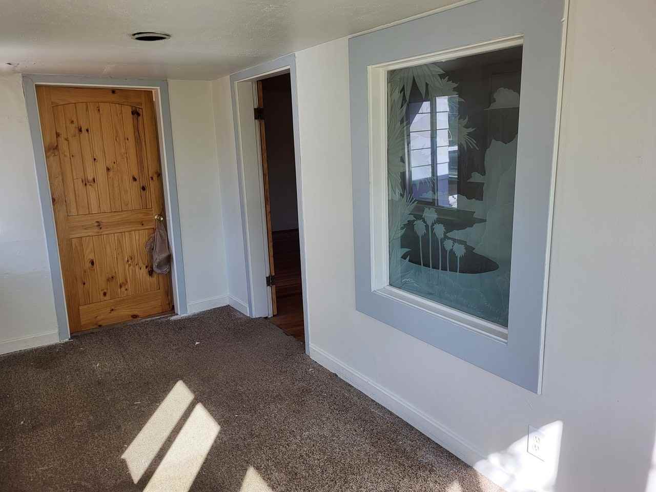 210 N. Elden Street - Photo 3 of 32