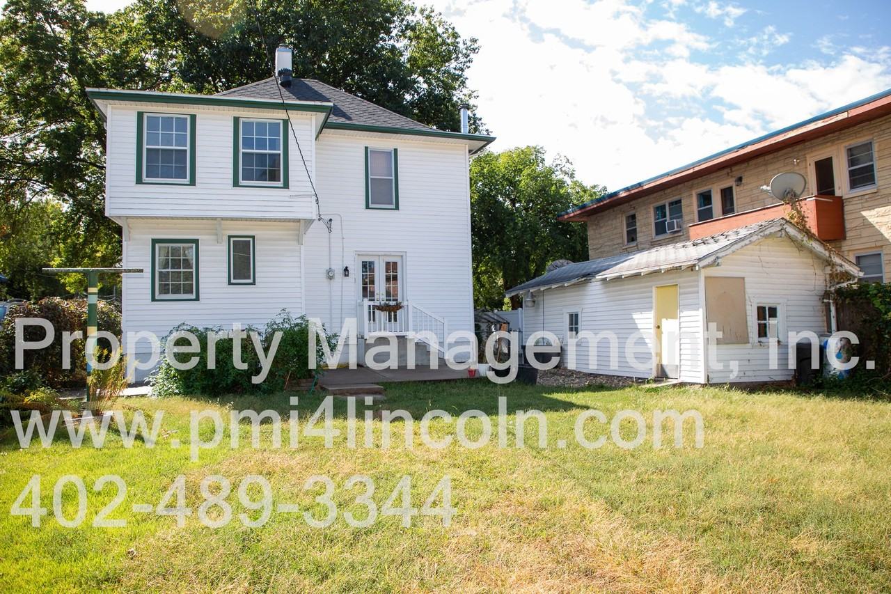 2412 Washington St - Photo 7 of 50