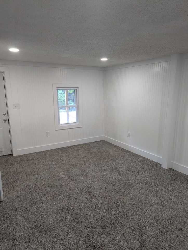 894 Lynn Garden Dr - Photo 3 of 12