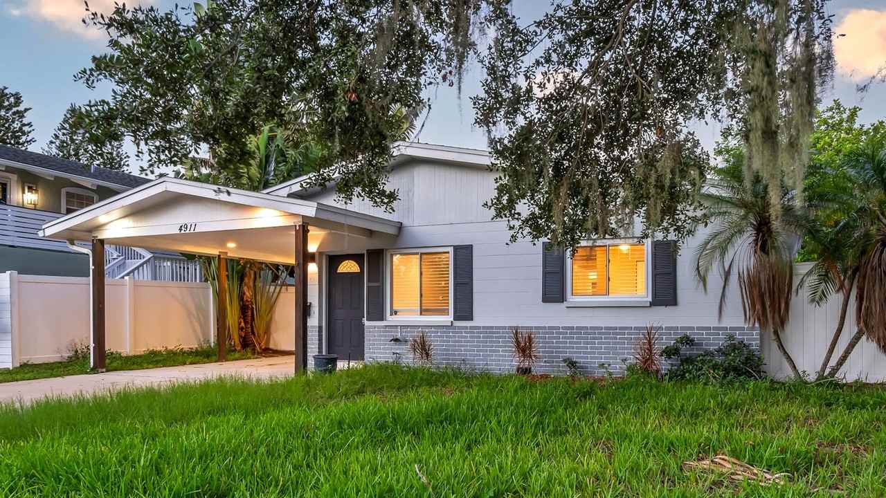 4911 Chancellor St Ne - Photo 3 of 23