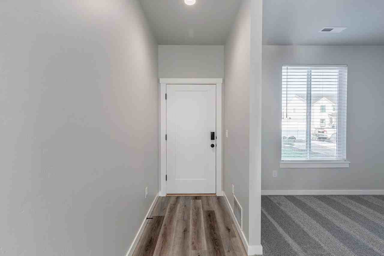 2640 N Silver Wolf Ave - Photo 7 of 50