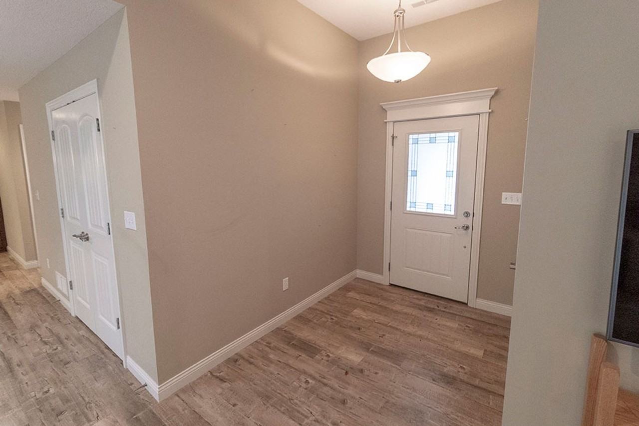 1113 W Old Plank Rd - Photo 3 of 39