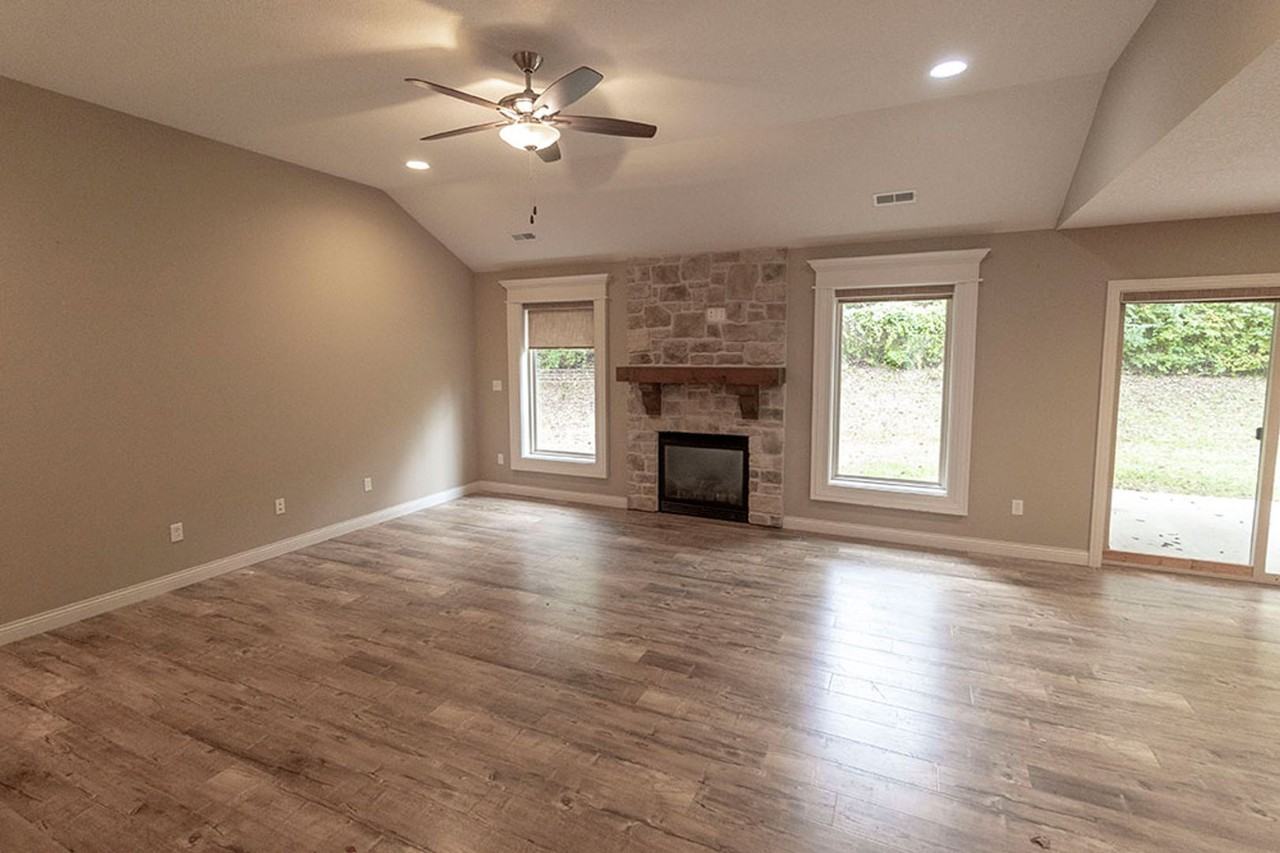 1113 W Old Plank Rd - Photo 4 of 39