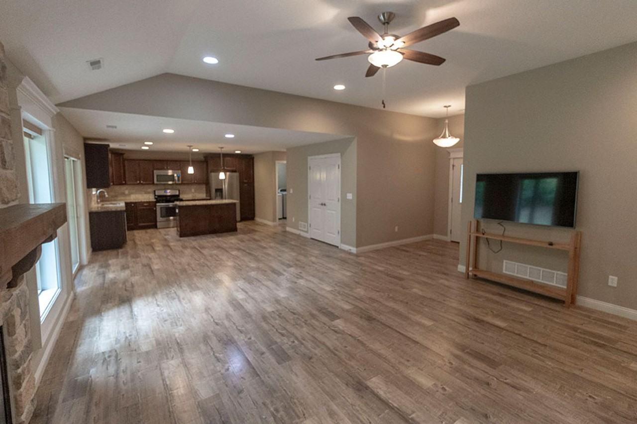 1113 W Old Plank Rd - Photo 6 of 39